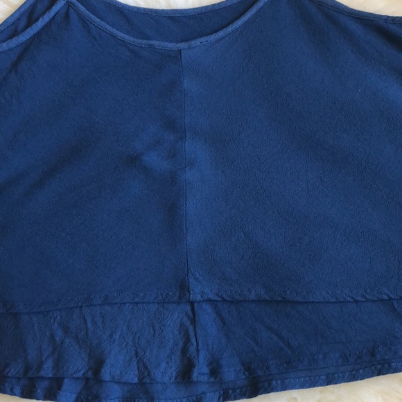 LULU’S blue ruffle copped tank. Size M - Picture 7 of 11